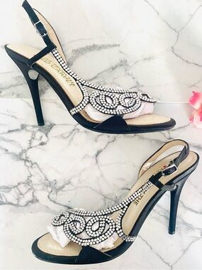 💕Pretty Black Crystal Embellished Heels SZ 8.5